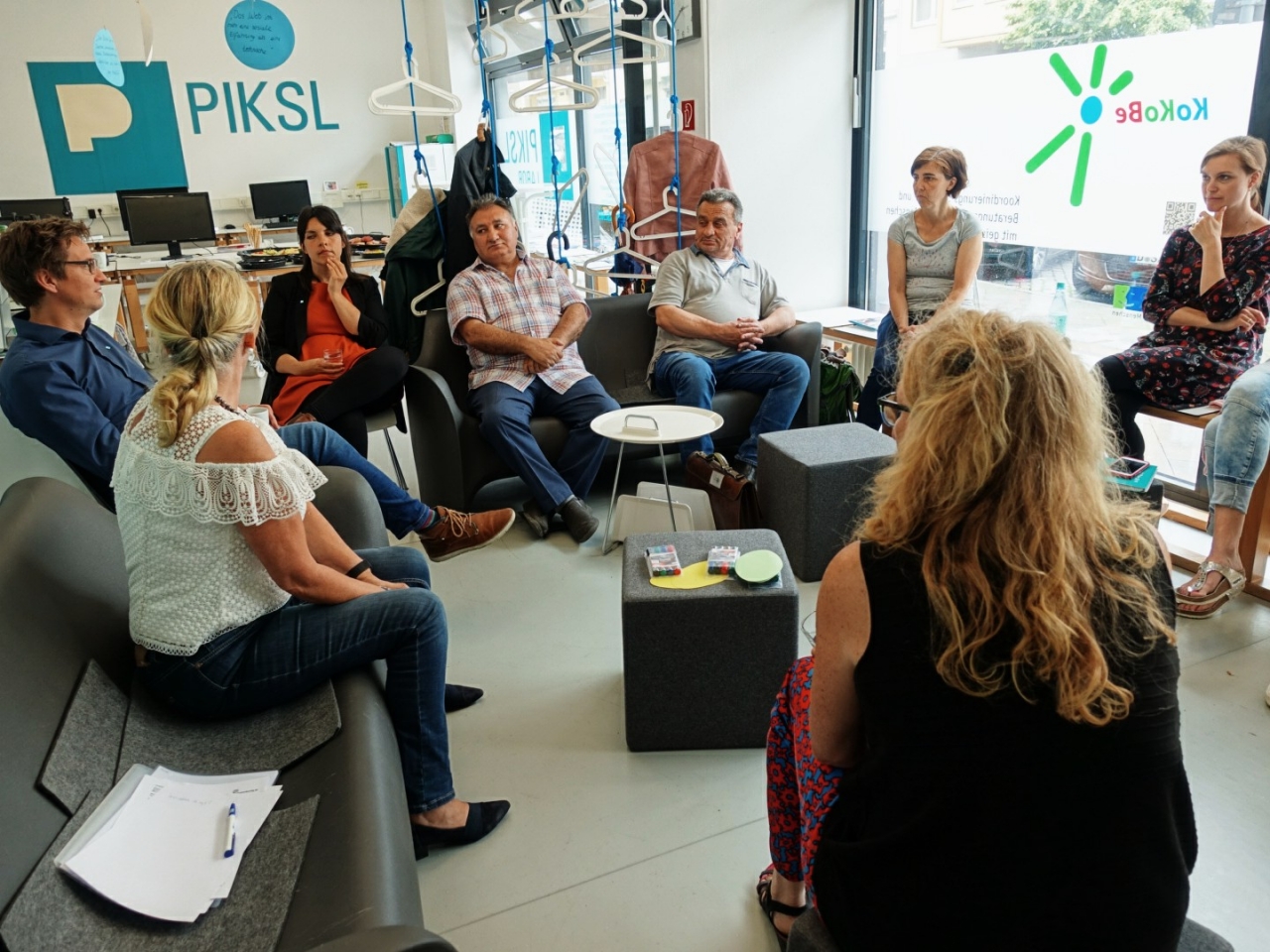 Die Leuchtturmprojekte haben sich regional in Berlin und Düsseldorf getroffen. In mehreren Austauschrunden haben sie sich ausgetauscht und informiert.